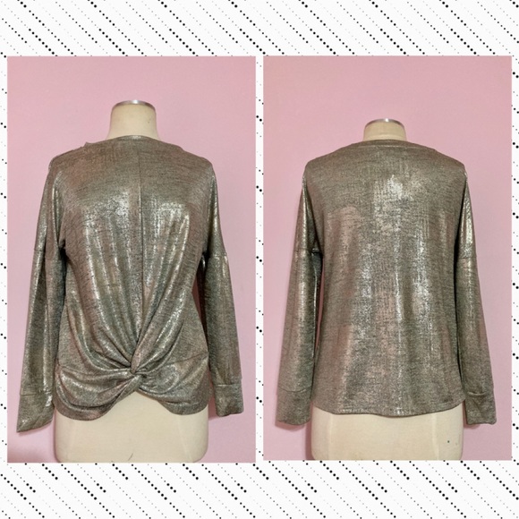 👛👠FOURTEEN PLACE METALLIC BLOUSE NWT Sz S/ M👛👠 - Picture 1 of 16